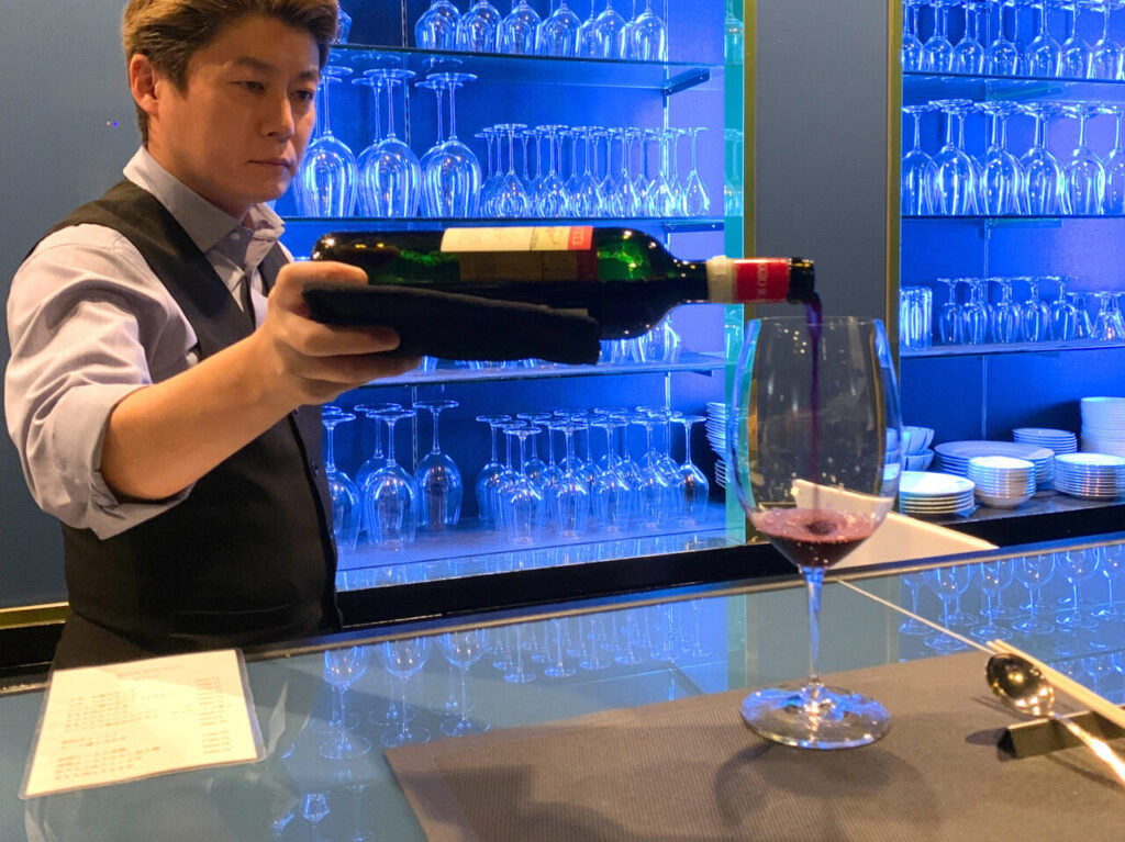 1人でも大切な人とでも落ち着いた空間で美味しいワインを頂ける「WINE BAR RIpe」に突撃取材!!