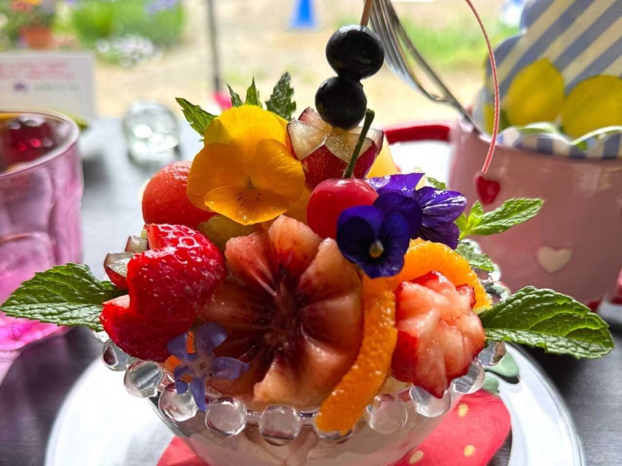 【今治市】「サクラ咲くフルーツ店」にて販売中の母の日限定「ブーケパフェ」は特別な花束スイーツでした。