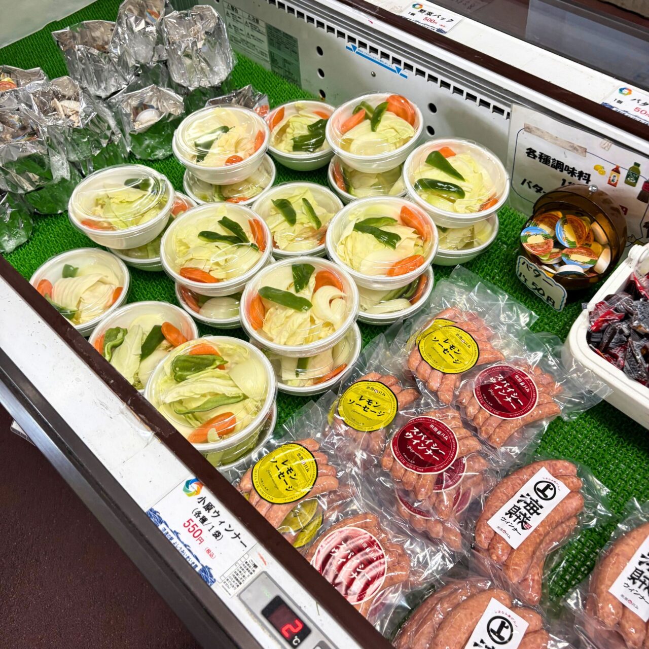 【今治市】お手軽に国産ハマグリや岩ガキで本格BBQ! 「道の駅よしうみいきいき館」の海鮮七輪BBQ