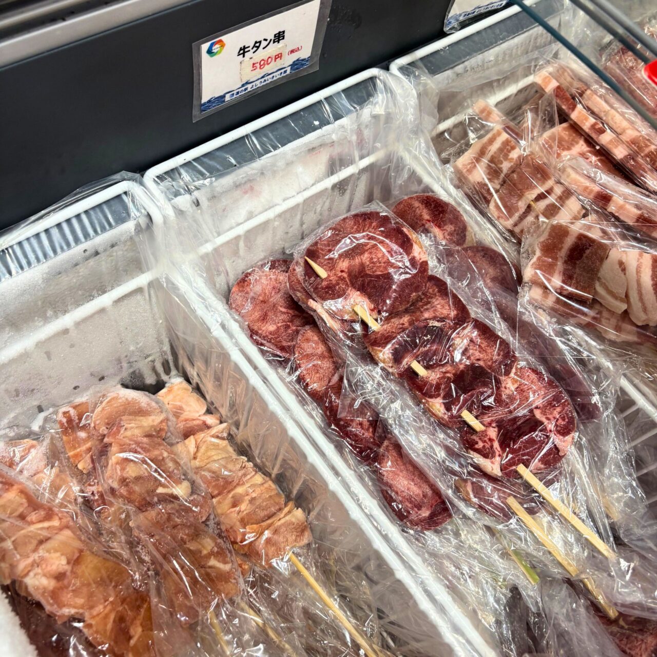 【今治市】お手軽に国産ハマグリや岩ガキで本格BBQ! 「道の駅よしうみいきいき館」の海鮮七輪BBQ