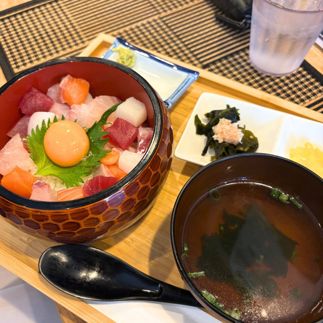 【今治市】いつものお昼をお得にリッチに! 「海鮮料理 港ネコ」の日替わり定食