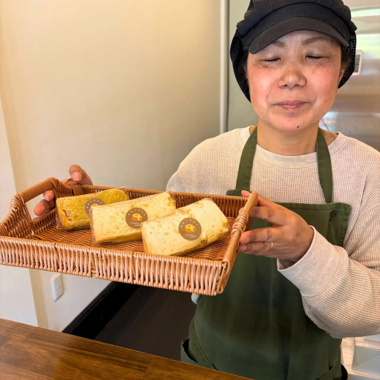 【今治市】ジュニアからシニアまで笑顔で食べられる「シフォンケーキ専門店 おやつやさん」を再取材!