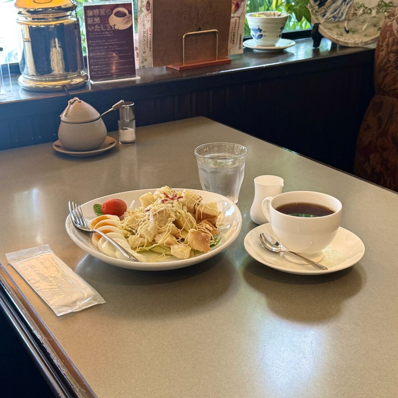 【今治市】今治で愛され続ける枝堀町の喫茶店「珈琲浪漫 パイプのけむり」の人気の秘密を調査!