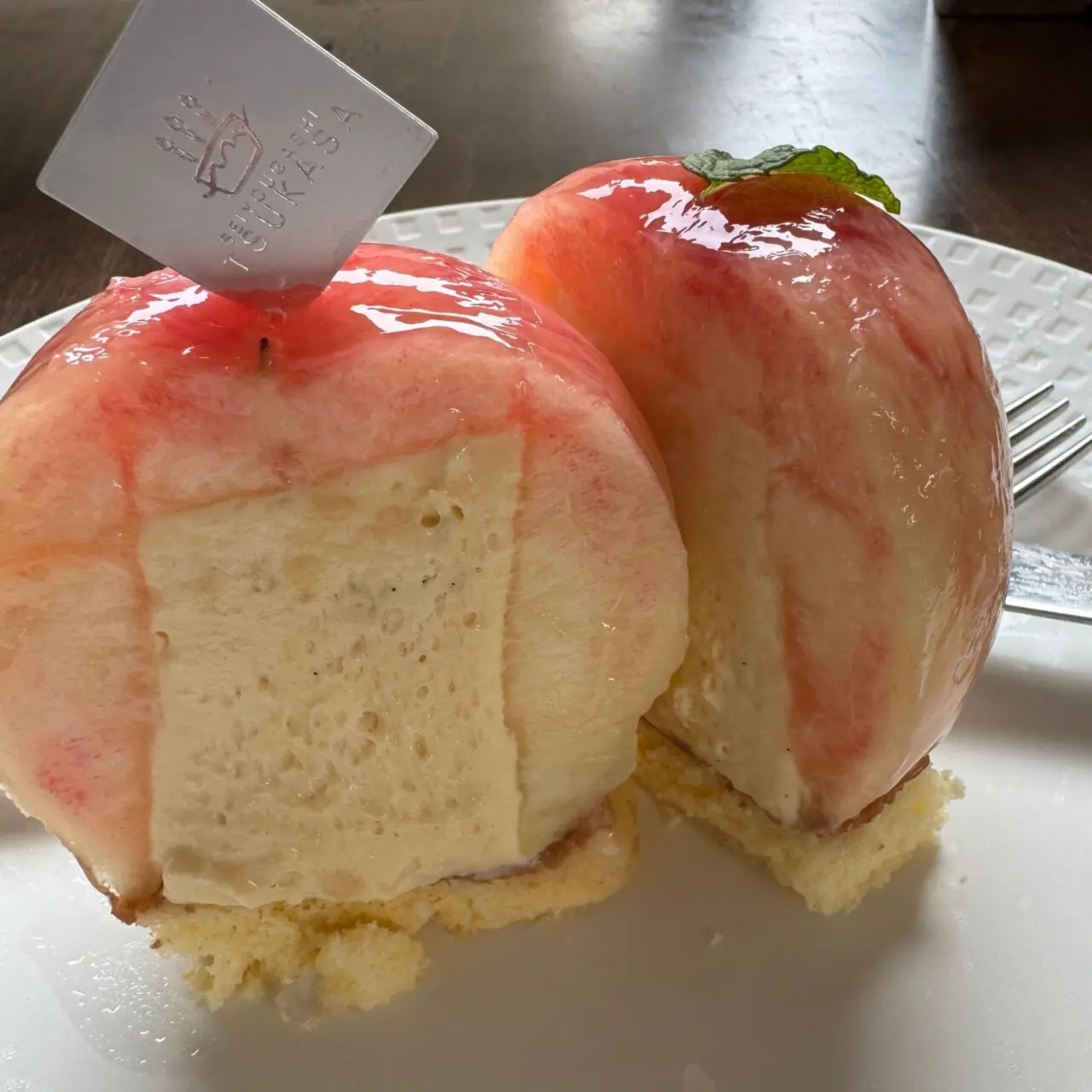 【今治市】「西洋菓子ツカサ」の予約困難スイーツ「もも太郎」の贅沢さに驚愕!