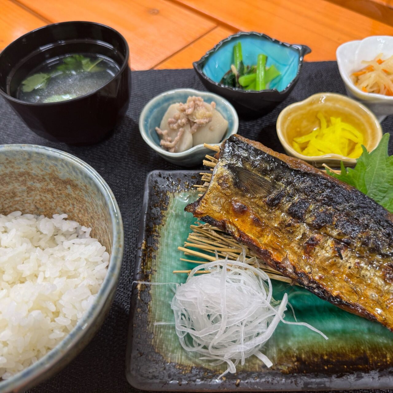 【今治市】魚屋さんならではな贅沢海鮮丼が食べられちゃう! 「海鮮小屋 鱗」が2025年7月30日にオープン!!