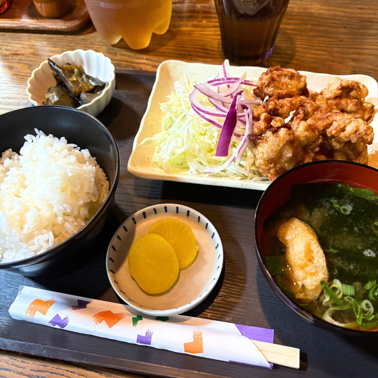 【今治市】カツ丼600円、定食700円! 45年間に渡り、市民のお腹と心を満たし続ける「黒潮」