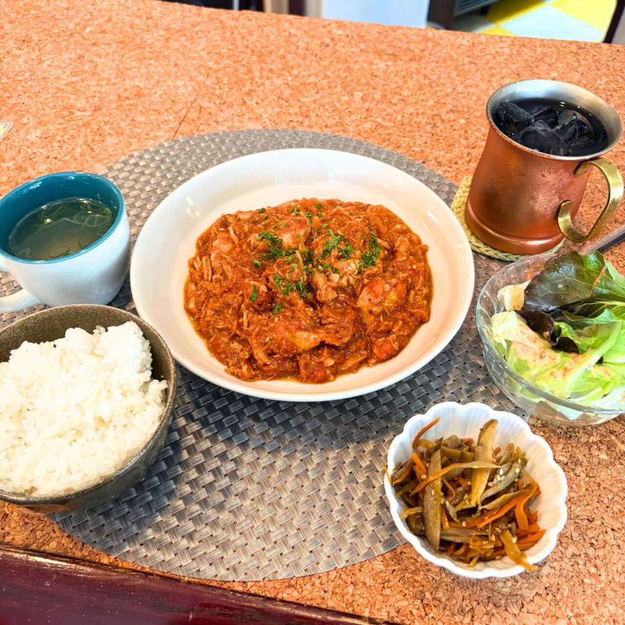 【今治市】7月にオープンした「Cafe Slack cats」の限定10食、その日によって内容と金額が変わるランチをご紹介!