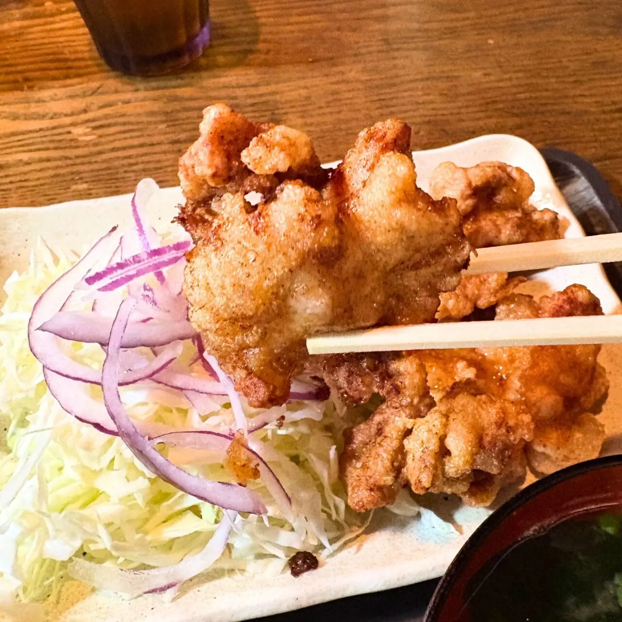 【今治市】カツ丼600円、定食700円! 45年間に渡り、市民のお腹と心を満たし続ける「黒潮」