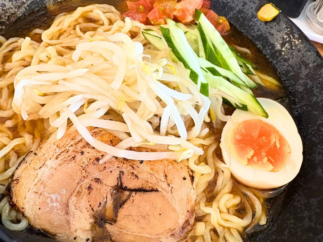 【今治市】塩ラーメンが人気の「TRITON RAMEN (トリトンラーメン)」が手掛ける、夏が終わるまでの限定商品「冷やし中華」
