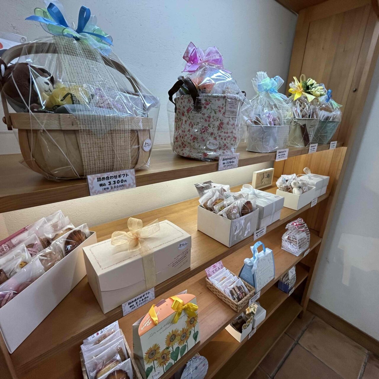 【今治市】秋の人気フルーツを堪能。東村にある「シェ・タクボ」で今だけ楽しめる季節限定タルトが新登場!