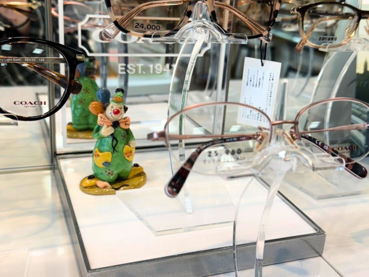 【西条市】「メガネ専門店 ヨシイ」では幅広い商品の中から自身の用途に合ったメガネを購入できます!