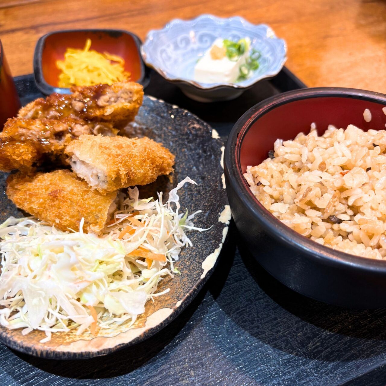 【今治市】1,000円以内で本格そばやかやくご飯を満喫! 「そば家 一創庵」の日替わり定食