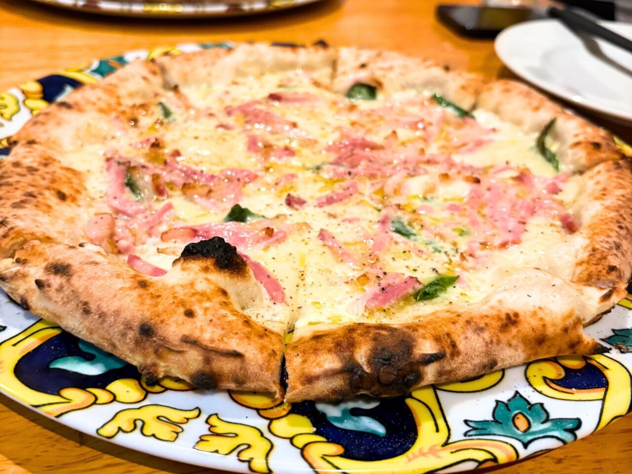 【今治市】ピッツァ専門店「pizzeria kuroneko」でイタリアナポリの技術が詰まった美味しいピザを堪能!