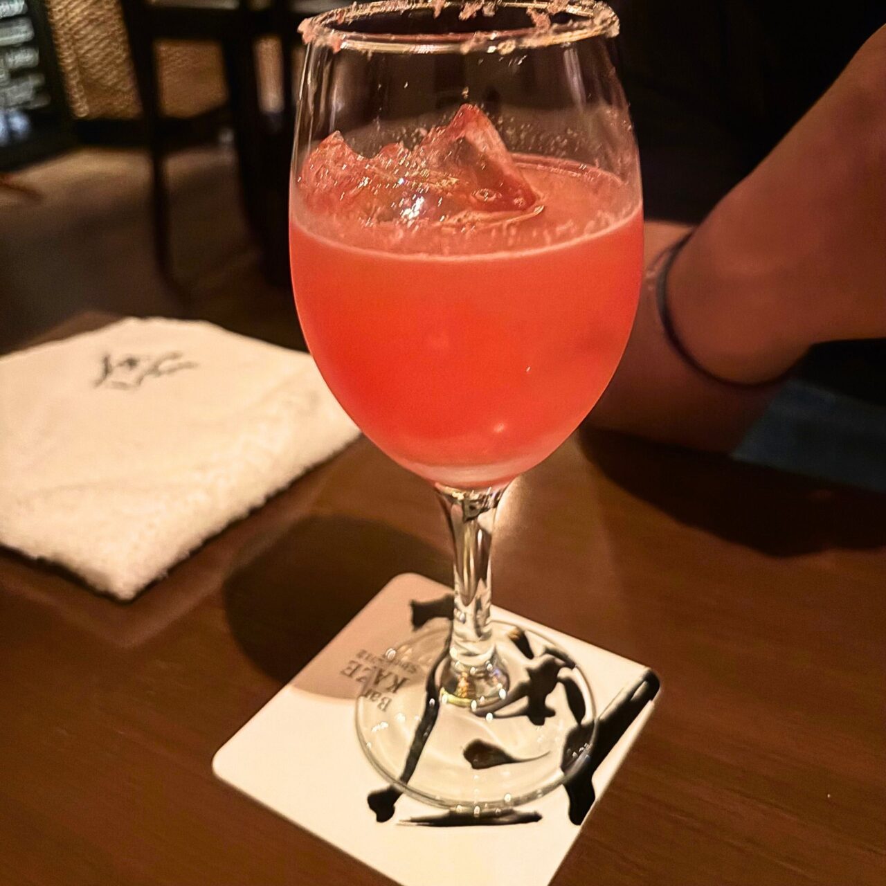 【今治市】お酒好き必見! 旭町の「Bar風」で地元産フルーツを贅沢に使用したカクテルを楽しもう!