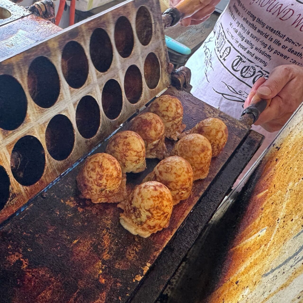 【今治市】人とのつながりを大切にしたたこ焼き屋「愛しの親父 たこ焼き心屋」でオリジナル缶バッジが配布中!