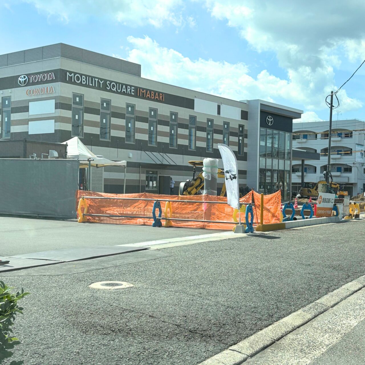 【今治市】今治市内の様々な場所で車屋さんの大規模リニューアル工事が進んでいます!
