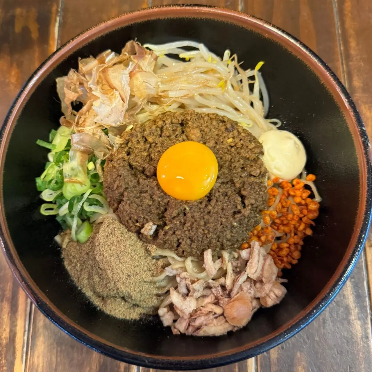 【今治市】骨太味覚桜井店の期間限定「カレーまぜそば」登場！2025年10月1日販売開始
