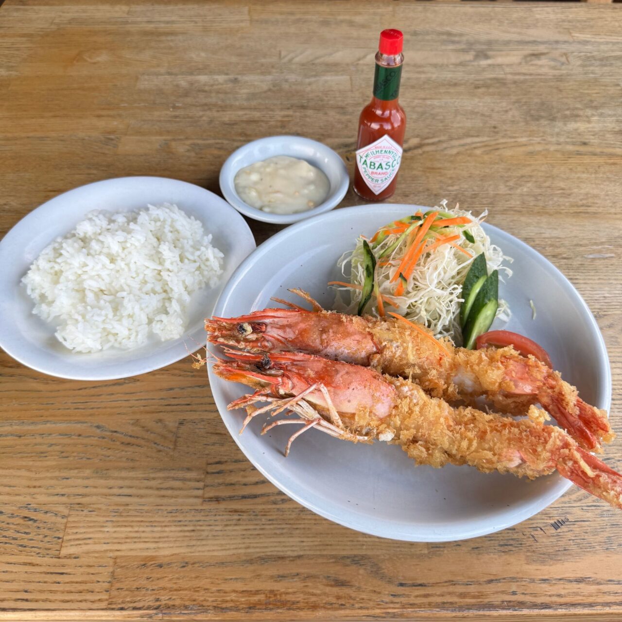 【今治市】40年愛される「PITON」で出会う! 新登場のジャンボ海老フライ定食