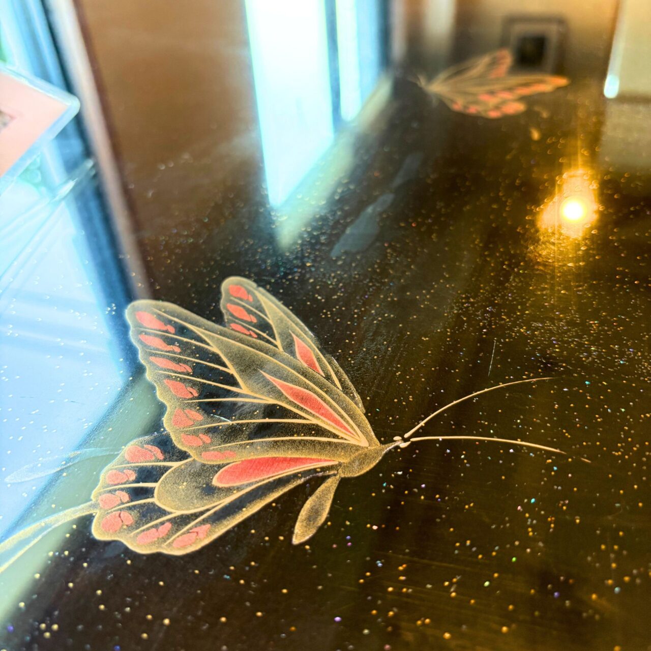 【今治市】「花ぬり」で美しい桜井漆器と美味しい抹茶セットを満喫しちゃおう!