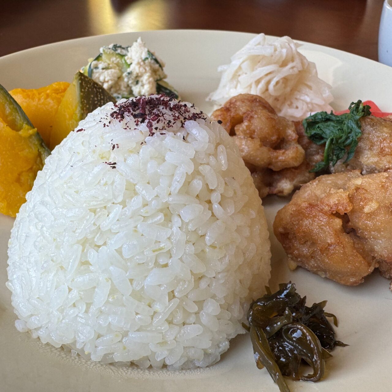【今治市】「ヨラス・ダイニング」で味わう自然の恵みと心と体にやさしいランチを。