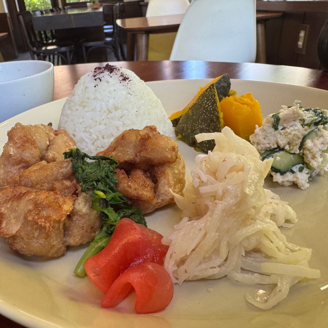 【今治市】「ヨラス・ダイニング」で味わう自然の恵みと心と体にやさしいランチを。